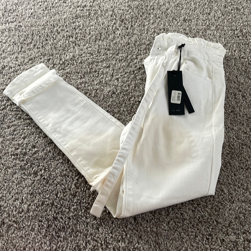NWT Black Label paper-bag skinny jeans